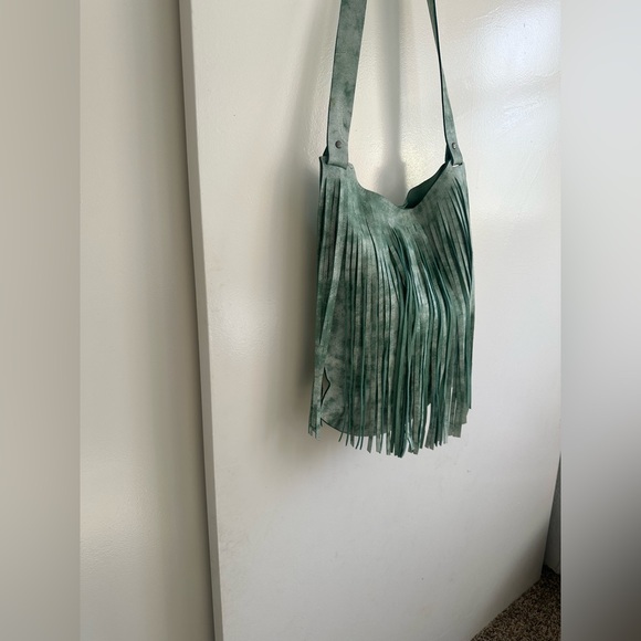 Elegant Green Fringe Shoulder Bag and crossbody bag leather bag - Picture 4 of 16